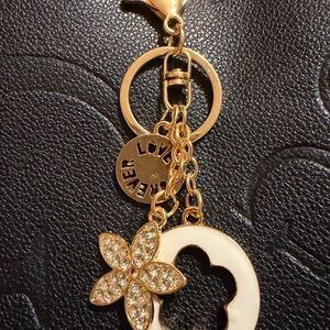 Gold and White Floral Charm Keychain